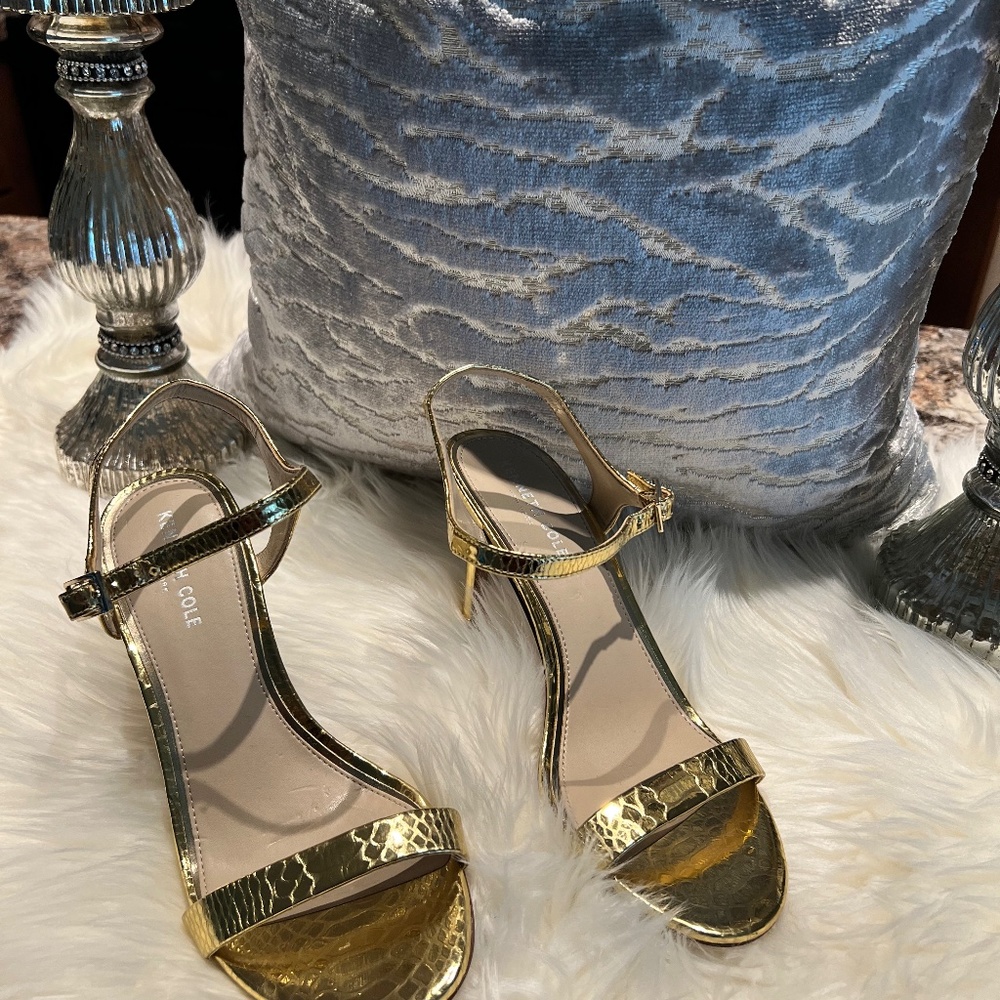 Gold Kenneth Cole heels